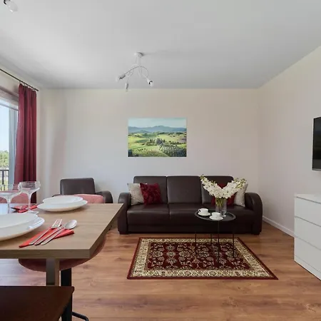 Comfy With Parking & Balcony By Renters 아파트
