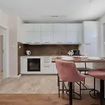 Comfy With Parking & Balcony By Renters *