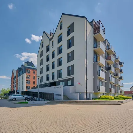 Comfy With Parking & Balcony By Renters *