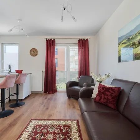 Comfy With Parking & Balcony By Renters Appartement *