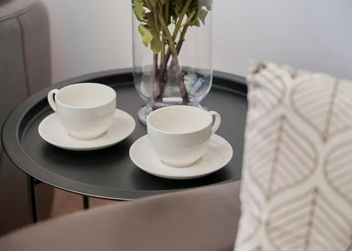 Διαμέρισμα Comfy With Parking & Balcony By Renters