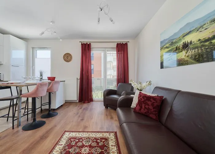 Comfy With Parking & Balcony By Renters Διαμέρισμα *